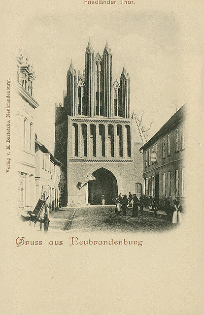 Alte Ansichtskarte Friedländer Tor in Neubrandenburg