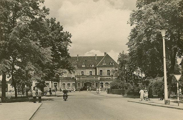 Alte Ansichtskarte Bahnhof in Neubrandenburg