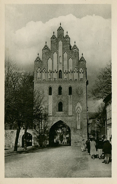 Alte Ansichtskarte Neues Tor in Neubrandenburg
